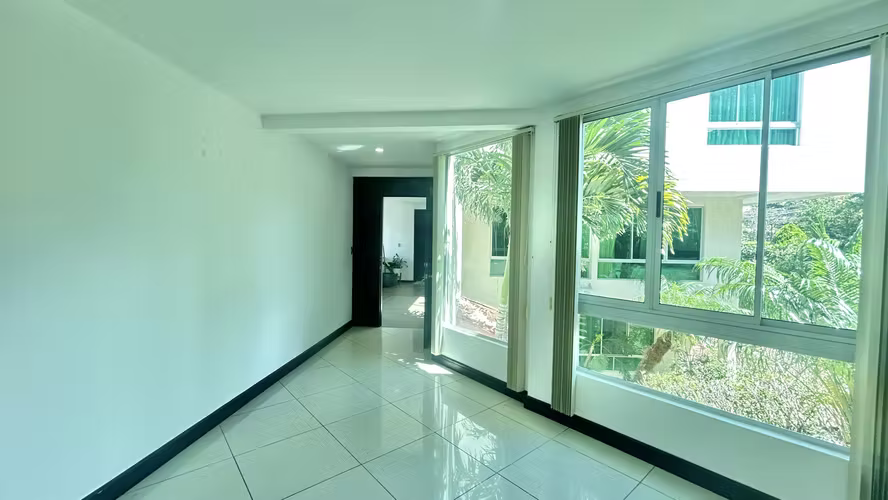  ¡Alquiler de Apartamento 3 Hab. 2,5 Baños en Condominio en Guachipelín Norte!  - Imagen 2
