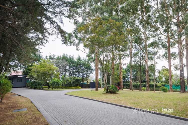 21373 - Villa Contemporánea en el Bosque, San Rafael de Heredia - Imagen 4
