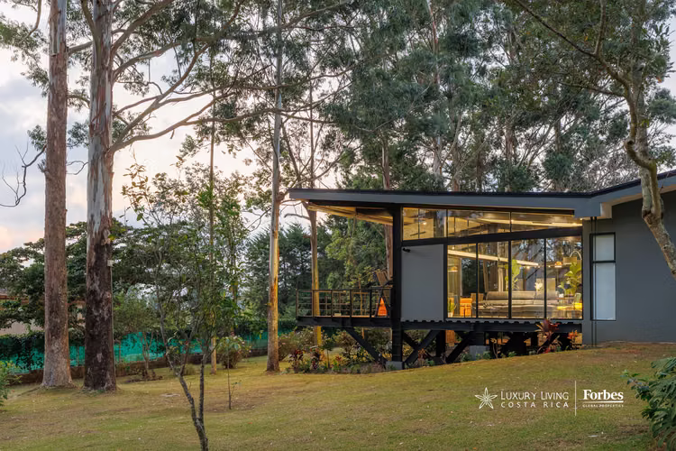 21373 - Villa Contemporánea en el Bosque, San Rafael de Heredia - Imagen 5
