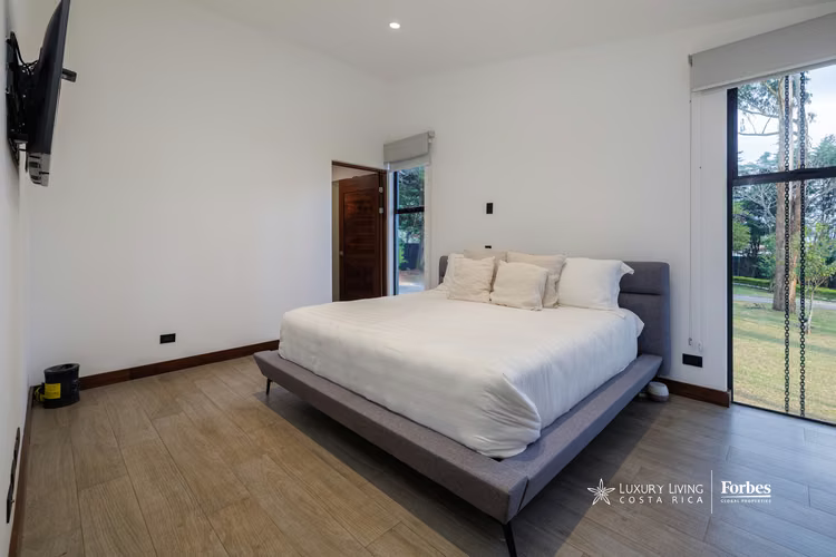 21373 - Villa Contemporánea en el Bosque, San Rafael de Heredia - Imagen 16