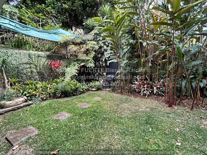Casa en Lomas de Ayarco | 4 hab | jardín | seguridad