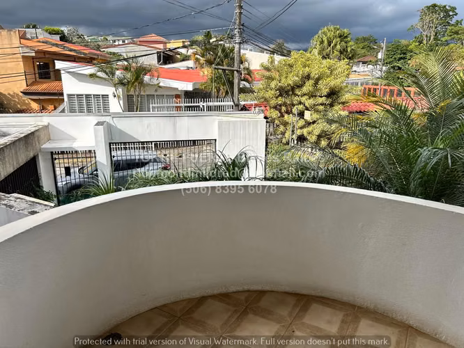 Casa en Lomas de Ayarco | 4 hab | jardín | seguridad