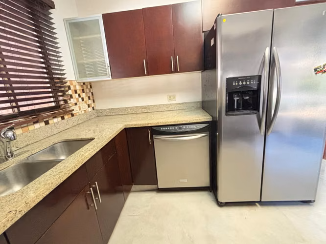  Casa en Venta en Santa Ana – $520,000 USD K.V - Imagen 7