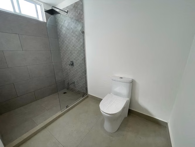 Se Vende Hermosa Casa en condominio en Guachipelín de Escazú. - Imagen 18