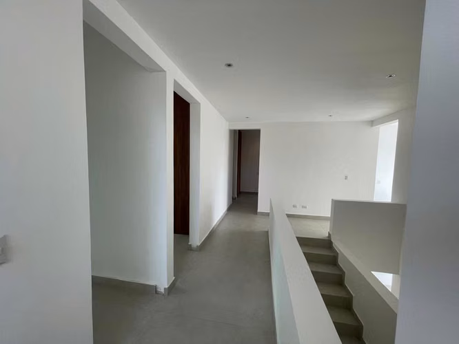 Se Vende Hermosa Casa en condominio en Guachipelín de Escazú. - Imagen 19