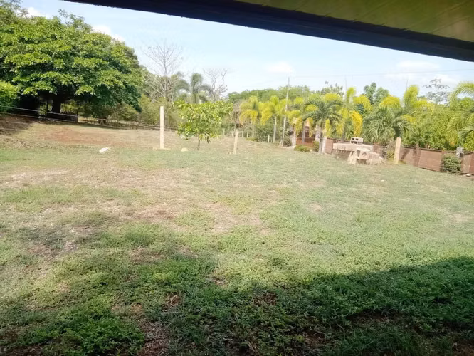 Casa nueva con lote amplio en Hacienda Mi Quinta - Imagen 2