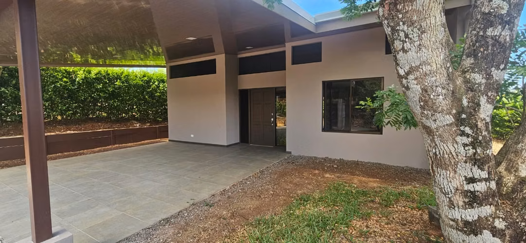 Casa nueva con lote amplio en Hacienda Mi Quinta - Imagen 11