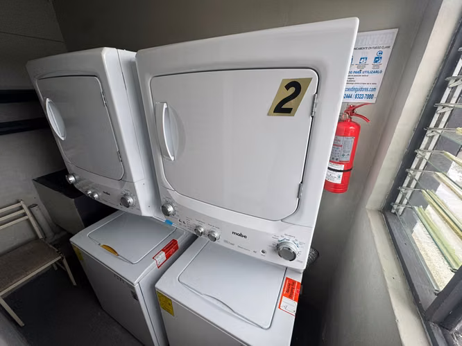 CURRIDABAT APARTAMENTO DESDE 27 DE AGOSTO TODO INCLUIDO LUZ AGUA INTERNET 190.000 - Imagen 15
