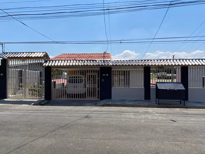 CURRIDABAT APARTAMENTO DESDE 27 DE AGOSTO TODO INCLUIDO LUZ AGUA INTERNET 190.000 - Imagen 20
