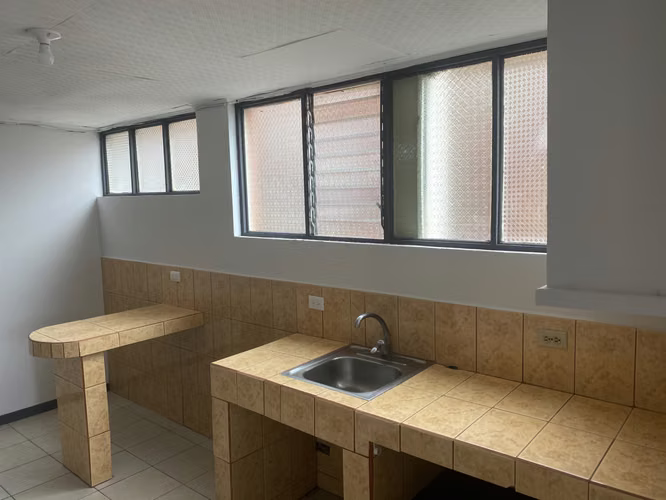 CURRIDABAT APARTAMENTO DESDE 27 DE AGOSTO TODO INCLUIDO LUZ AGUA INTERNET 190.000