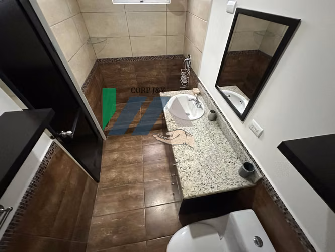 Venta de casa en Mercedes norte  de Heredia