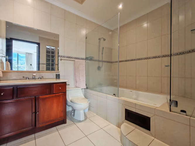 Se alquila apartamento amoblado en Escazú. Cerca de todo. - Imagen 12