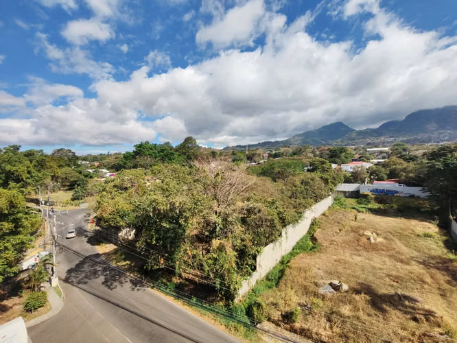 Se alquila apartamento amoblado en Escazú. Cerca de todo. - Imagen 4