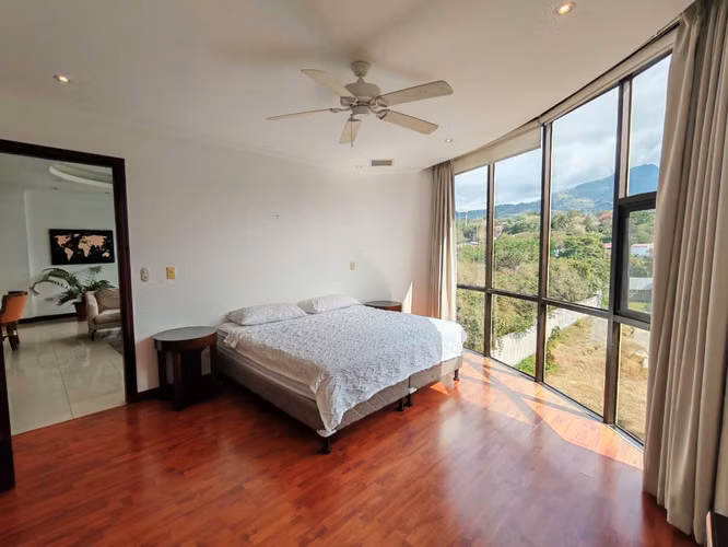 Se alquila apartamento amoblado en Escazú. Cerca de todo. - Imagen 9