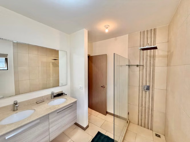 Venta Casa en Condominio en San Antonio, Escazú - Imagen 8