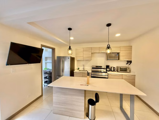 Venta Casa en Condominio en San Antonio, Escazú - Imagen 2
