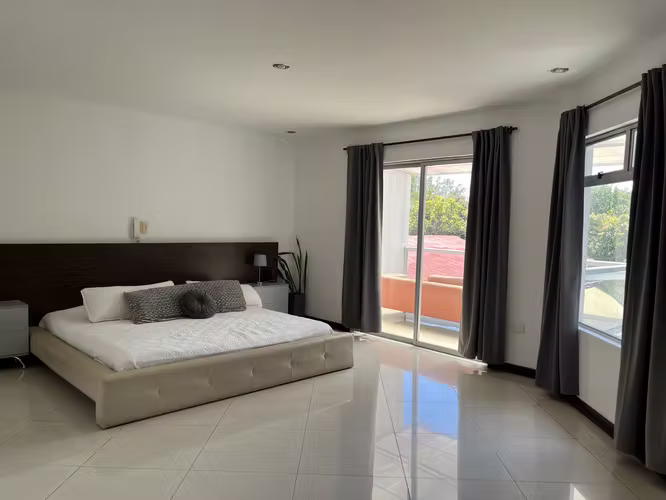 Casa en venta en Ángeles de San Rafael Heredia, elegante casa y amplias zonas verdes