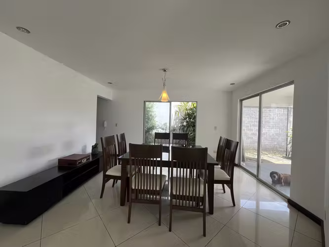 Casa en venta en Ángeles de San Rafael Heredia, elegante casa y amplias zonas verdes