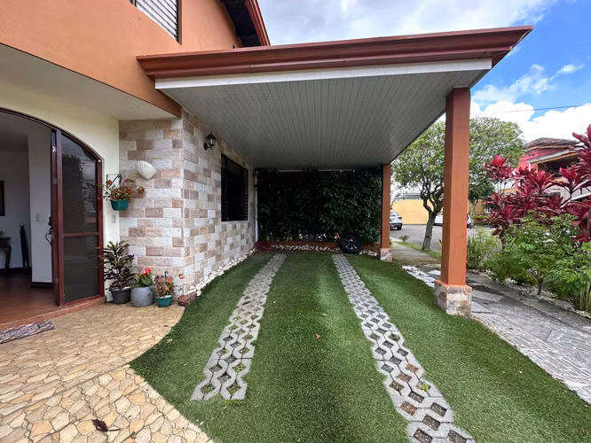 Venta de casa en San Pablo de Heredia