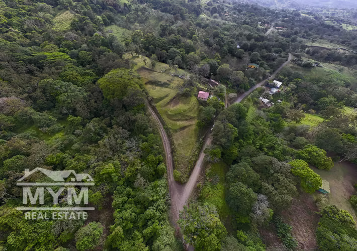 Terreno en Venta en Tronadora de Tilarán con Amplio, Plano y con Todos los Servicios - Imagen 4
