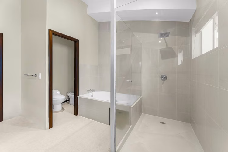 Exclusivo Penthouse de 2 Niveles: Vistas Panorámicas y Amplitud en Escazú - Imagen 9