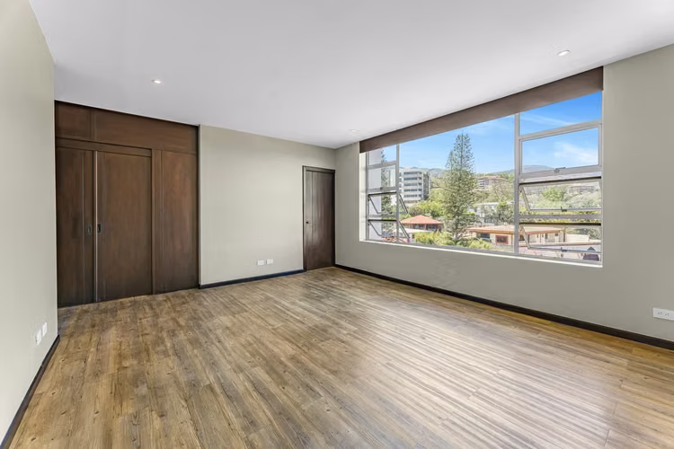 Exclusivo Penthouse de 2 Niveles: Vistas Panorámicas y Amplitud en Escazú - Imagen 3