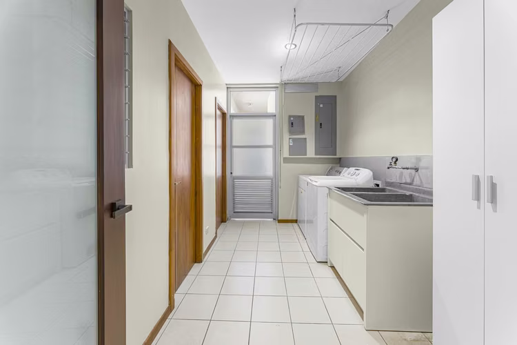 Exclusivo Penthouse de 2 Niveles: Vistas Panorámicas y Amplitud en Escazú - Imagen 6