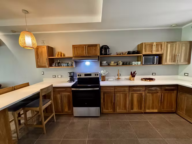 Live the Beach Life - Prime Condo Close to Everything