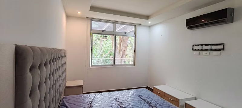 Alquiler en  Santa Ana  Condominio con Lujo Comodidad y 30m² de Terraza con fantástica vista - Imagen 6