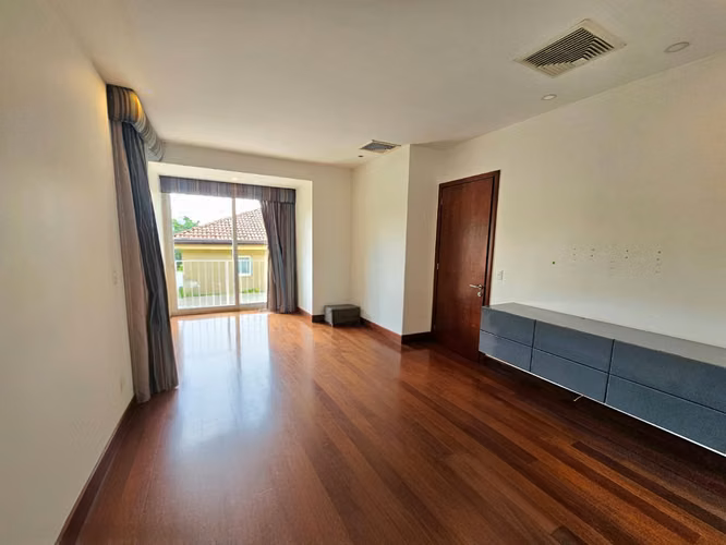 Casa de Lujo en Jaboncillos, Escazu | 4 Hab • 5 Baños • Piscina
