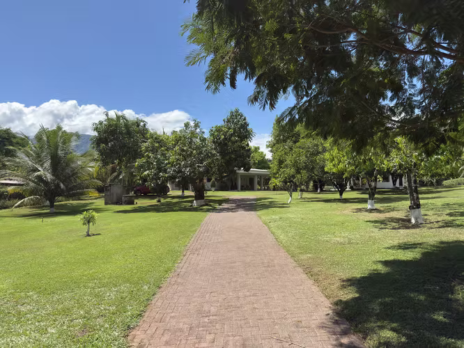 Se vende finca en Turrubares, San Jose, 4.103 m2 con casa, piscina y rancho.
