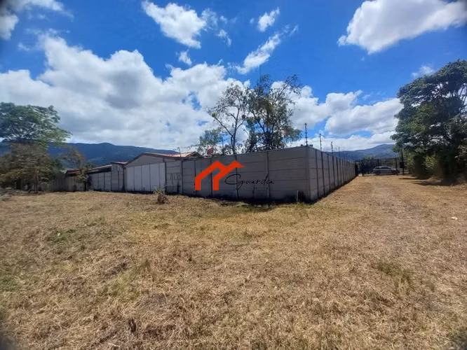 Venta de Quinta en Ajenjal, precio rebajado Paraíso, Cartago - Imagen 5