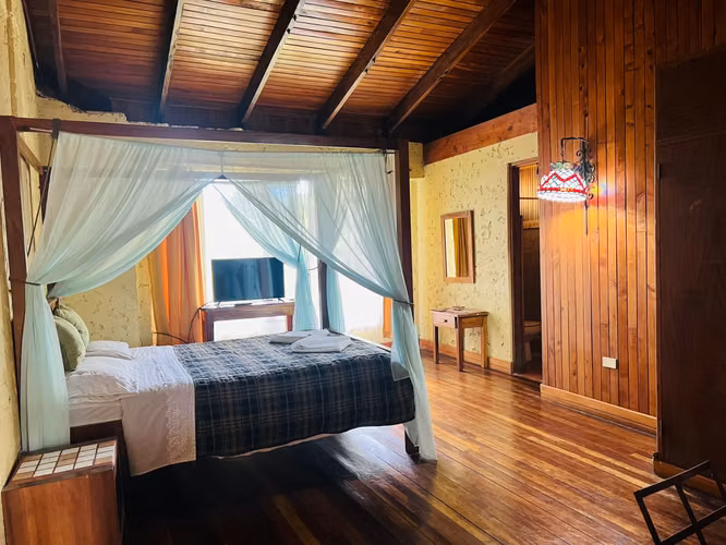 Venta de Hotel de montaña en Heredia