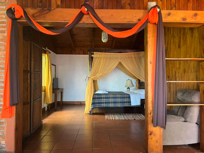 Venta de Hotel de montaña en Heredia