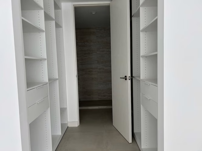 Venta de Apartamento Contemporáneo de 2 Habitaciones 2 Baños en Rohrmoser ID25968