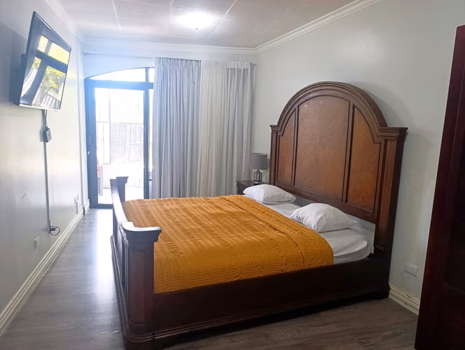 Alquiler de apartamento en San Antonio de Escazú con vista panorámica 5982 - Imagen 12