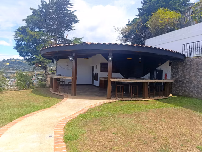 Alquiler de apartamento en San Antonio de Escazú con vista panorámica 5982 - Imagen 14