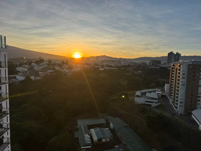 Arte y exclusividad - Venta de Penthouse amueblado en Nucleo Sabana - Imagen 12