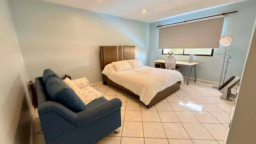 Venta de Casa en Heredia Belén Los Arcos | 4 Habitaciones, Jardín y Cerca de Zona Franca