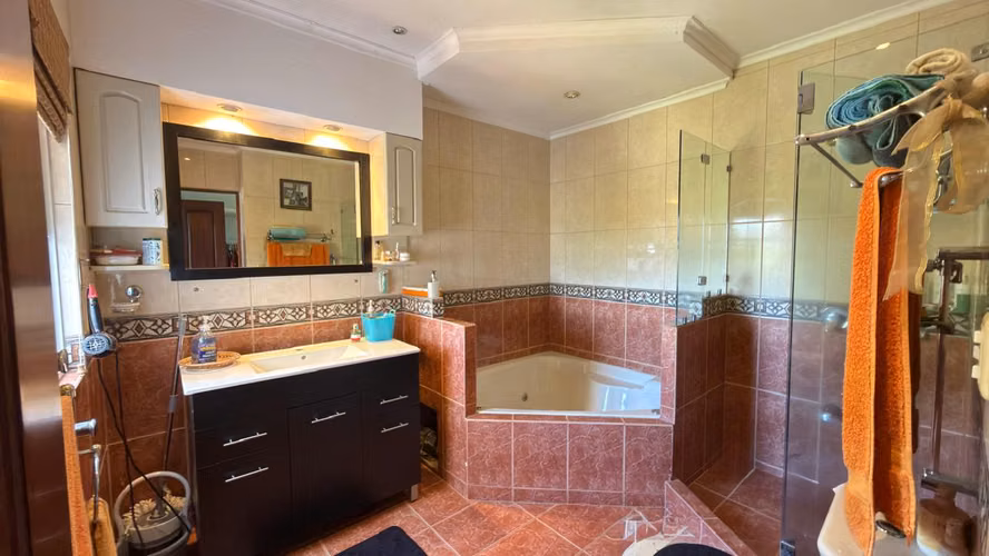 Exclusiva Casa en Condominio en Curridabat