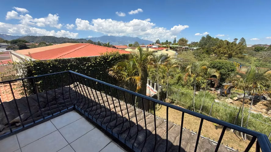 Exclusiva Casa en Condominio en Curridabat