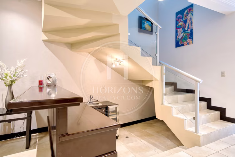 Se Vende Casa en Condominio Lomas de Granadilla Curridabat 4 Habitaciones y Terraza noj1271jb