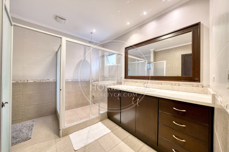 Se Vende Casa en Condominio Lomas de Granadilla Curridabat 4 Habitaciones y Terraza noj1271jb