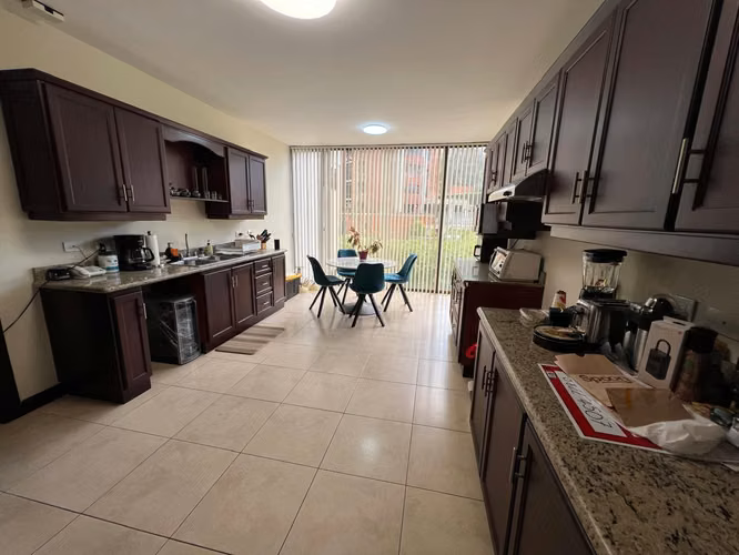 Condo de 3 cuartos + servicio en Jaboncillos 317m², excelente vista, casa club, Escazú - Imagen 12