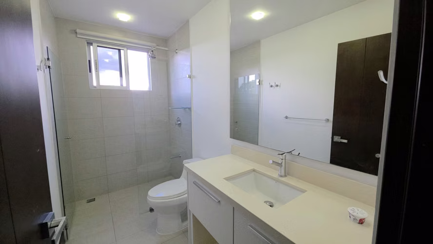 Townhouse de Lujo en Alquiler | Jaboncillos, Escazú - Imagen 5