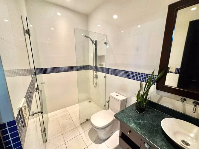 SE VENDE APARTAMENTO EN CONDOMINIO SANTA ELENA, ESCAZÚ