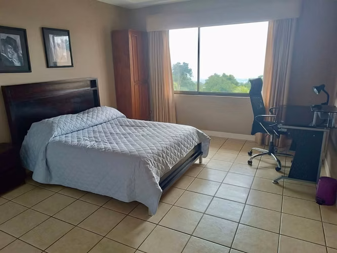 VENTA DE CASA AMUEBLADA EN CONDOMINIO - SAN ANTONIO, ESCAZÚ