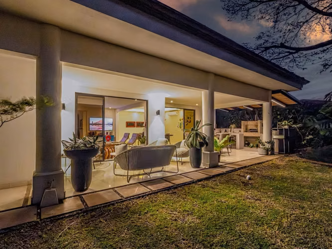 VENTA DE CASA EN VALLE DEL SOL*