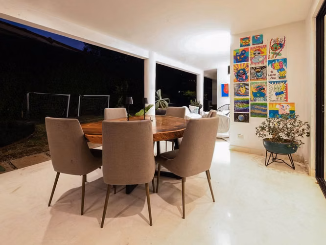 VENTA DE CASA EN VALLE DEL SOL*