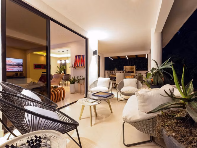 VENTA DE CASA EN VALLE DEL SOL*